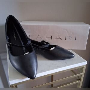 Tahari "Milan" New Black Flats, Size 7.5
